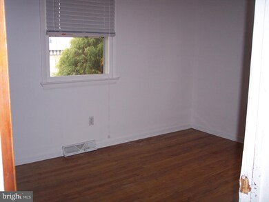 9 Cove Rd, Penns Grove, NJ 08069 - photo 7