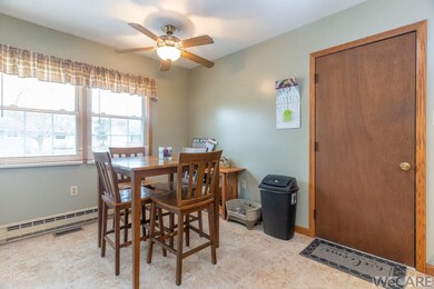 422 Erie St, Wapakoneta, OH 45895 - photo 5