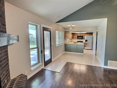 9900 N 108th East Place, Owasso, OK 74055 - photo 5