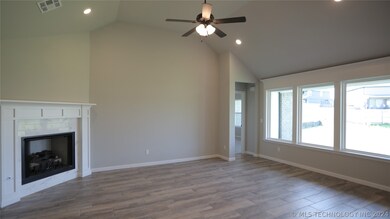 807 E Gary Place, Broken Arrow, OK 74014 - photo 7