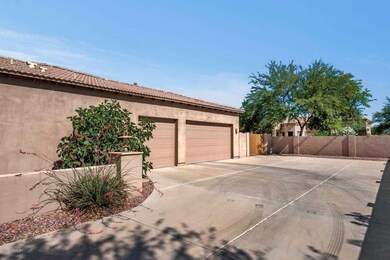 2716 E Canyon Pl Chandler AZ-large-005-3