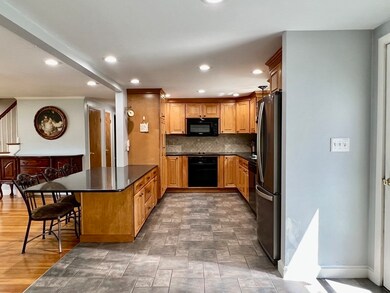 4 Evergreen Rd, Stoneham, MA 02180 - photo 4