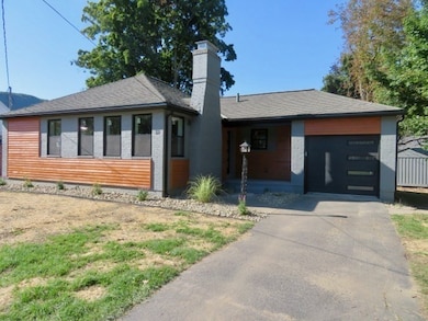 122 Parsons St, Easthampton, MA 01027 - photo 2