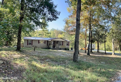 123 Doc Huling Rd, Robbins, TN 37852 - photo 6