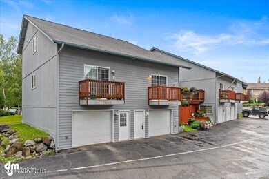 02-Front Exterior_ELI05633