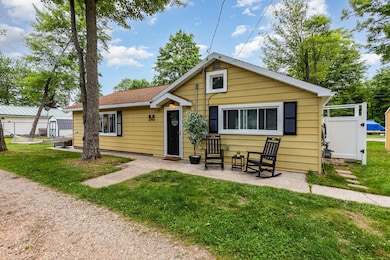 6789 E Houghton Lake Dr, Houghton Lake, MI 48629 - photo 2