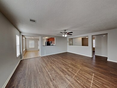 29299 Legends Bluff Dr, Spring, TX 77386 - photo 4