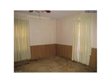 Dining room.