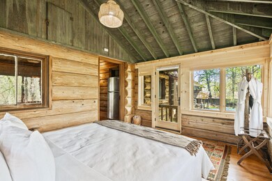 Main Lodge 4&5 - Bedroom #2