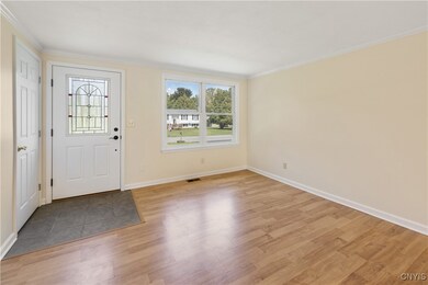 624 Valley Dr W, Chittenango, NY 13037 - photo 3