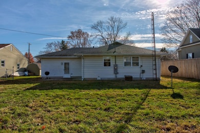 602 E Daggy St, Tuscola, IL 61953 - photo 4