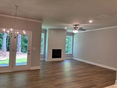 Open concept living & dining areas