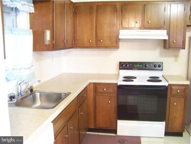 39 Dorchester Dr, Southampton, NJ 08088 - photo 7