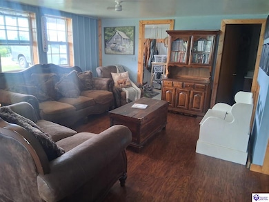 1044 Highway 243, Gravel Switch, KY 40328 - photo 4