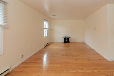 24 Rawson St, Albany, NY 12206 - photo 5
