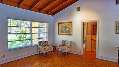 Living Room, 154 Euclid Blvd