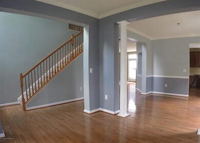 34 Pitch Pine Howell NJ 17