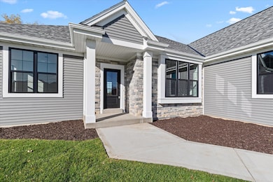 W251 N2371 Valleyview Cr 02 Front Entry