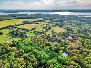 Short drive to the marina on Lake Texoma