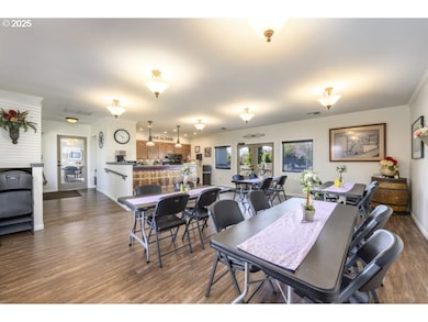 4155 NE Three Mile Ln unit 85, McMinnville, OR 97128 - photo 4