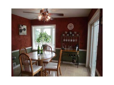 Kitchen. Breakfast nook
