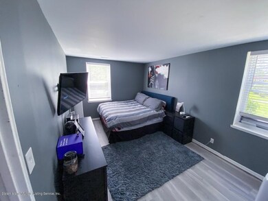 924 Armstrong Ave unit 1-3, Staten Island, NY 10308 - photo 4