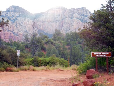 40 Juniper Way Trailhead