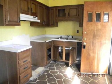 2316 S Ebright St, Muncie, IN 47302 - photo 4