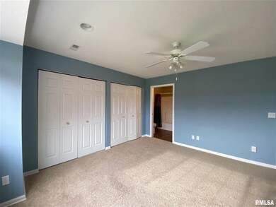 4541 N Thornhill Dr unit 203, Peoria, IL 61615 - photo 5