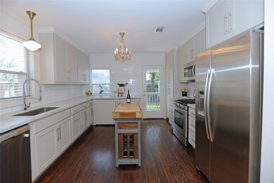 923 Pizer St, Houston, TX 77009 - photo 7