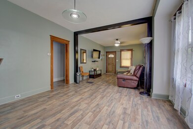 DSC_6666_67_68_69_70Interior01