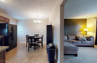 6919-Colrain-Cir-024