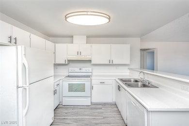 2684 Bryandouglas Dr unit B, Las Vegas, NV 89121 - photo 5