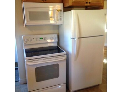 105 Wilbur Ave, Warwick, RI 02889 - photo 3