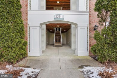 22641 Blue Elder Terrace unit 201, Ashburn, VA 20148 - photo 2