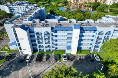 9460 Fontainebleau Blvd unit 130, Miami, FL 33172 - photo 4