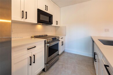 812 SW 119th Way, Davie, FL 33325 - photo 5