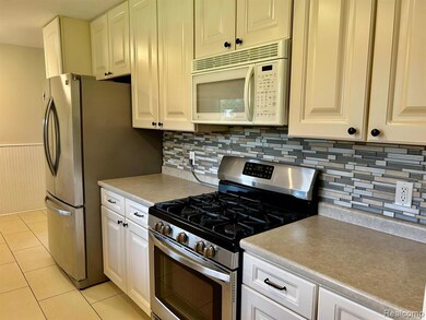 32615 Briarcrest Knoll, Farmington Hills, MI 48334 - photo 7