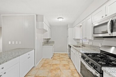 7731 Spinet St, Houston, TX 77016 - photo 3