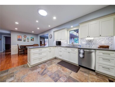 6-web-or-mls-Kitchen 2