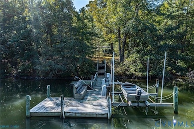 70 Currell Cove Ln, White Stone, VA 22578 - photo 5