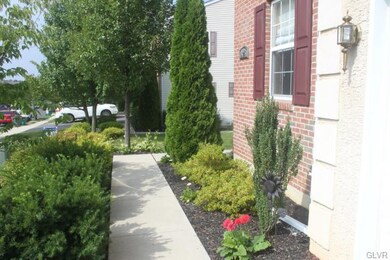 6805 Hunt Dr, Macungie, PA 18062 - photo 2