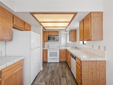 19246 Pine Way, Apple Valley, CA 92308 - photo 3