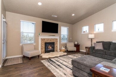 Salmon Ave SW 4503 (16 of 31)