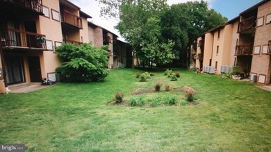 2226 Castle Rock Square unit 1B, Reston, VA 20191 - photo 2