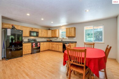 7736 W Bobs Rd, Rathdrum, ID 83858 - photo 4