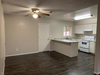 4_Dining-Kitchen