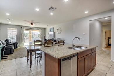 3135 E Ridgewood Ln-8