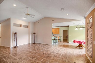 112 Greenview Cir, Dothan, AL 36301 - photo 2