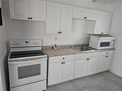 2009 NW 28th St, Oakland Park, FL 33311 - photo 6